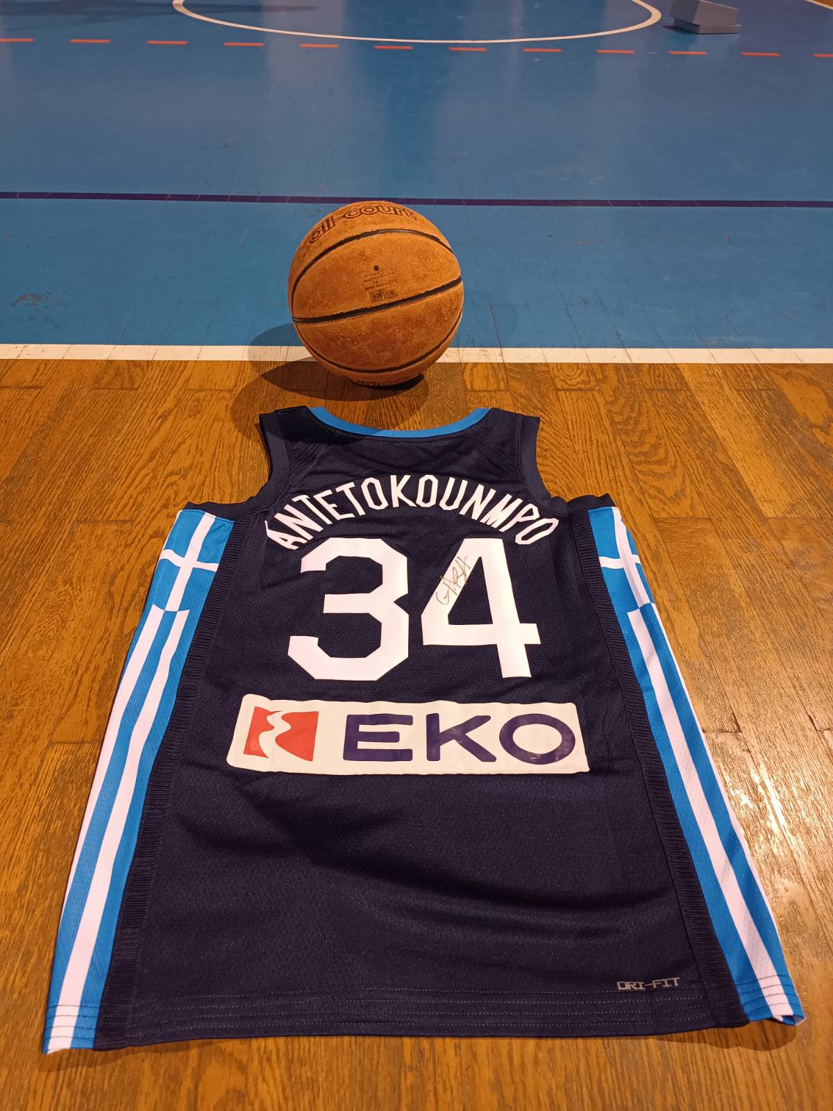 Γιάννη Αντετοκούνμπο